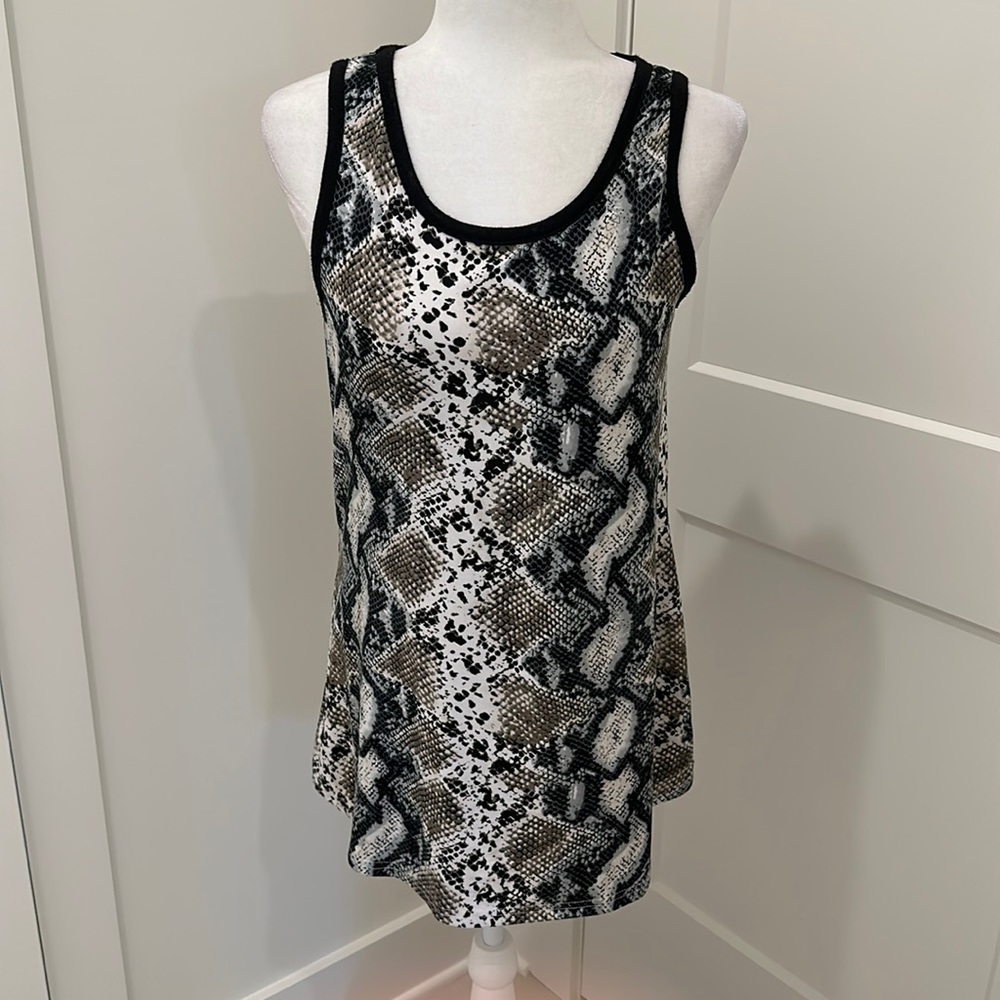 Evereve Allison Joy Tunic Length Tank Sz M